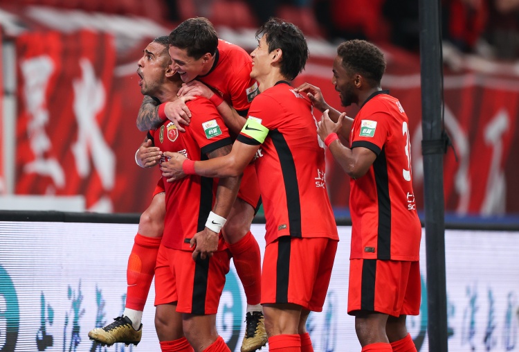 华体会app下载-足球报：海港阵容深度不足，中超卫冕之路挑战严峻